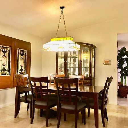 Pool House In Tropical Miami Villa Bagian luar foto